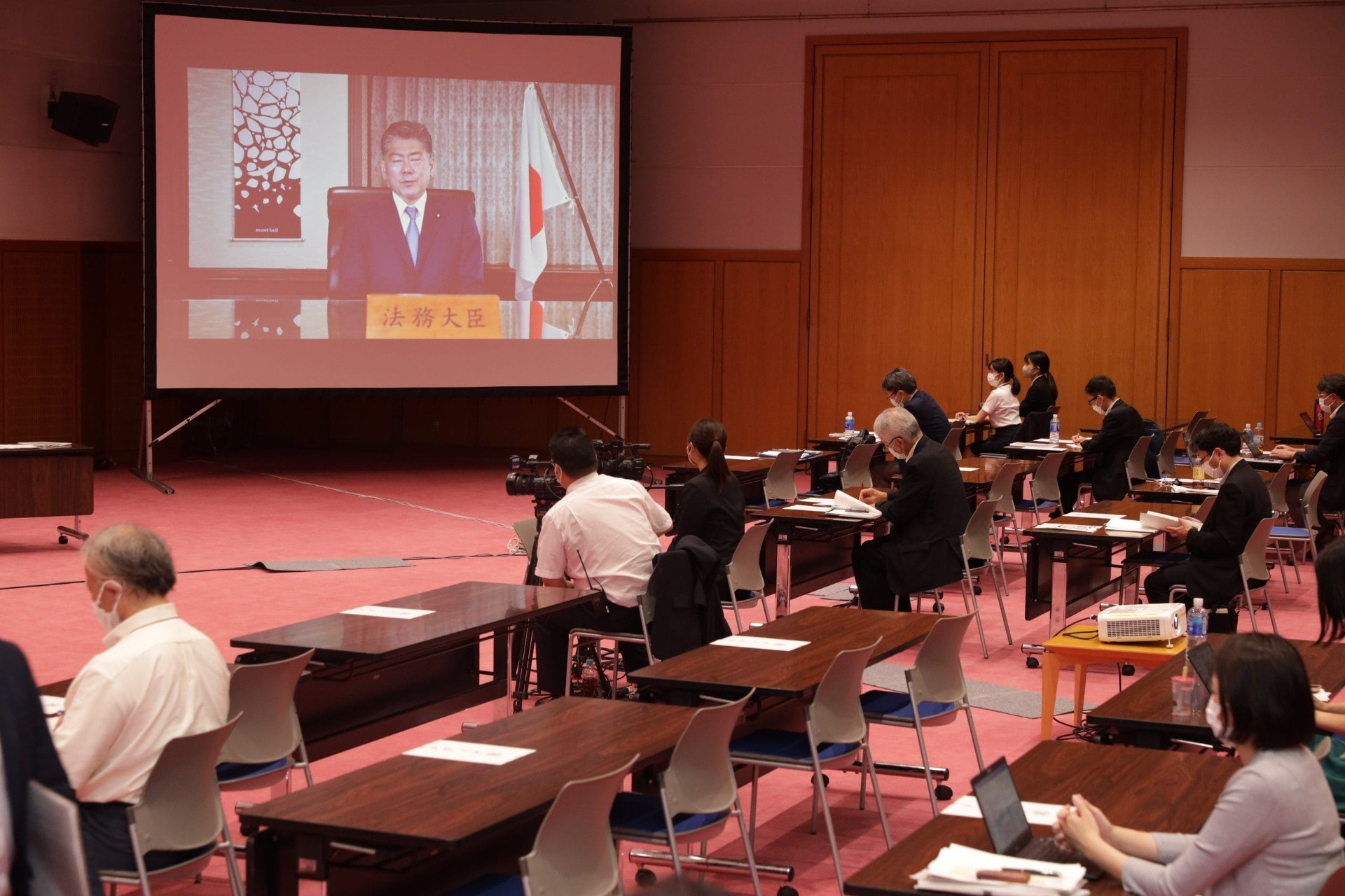 シンポジウム「『選ばれる国』になるために―共生社会実現へのアジェンダ 」