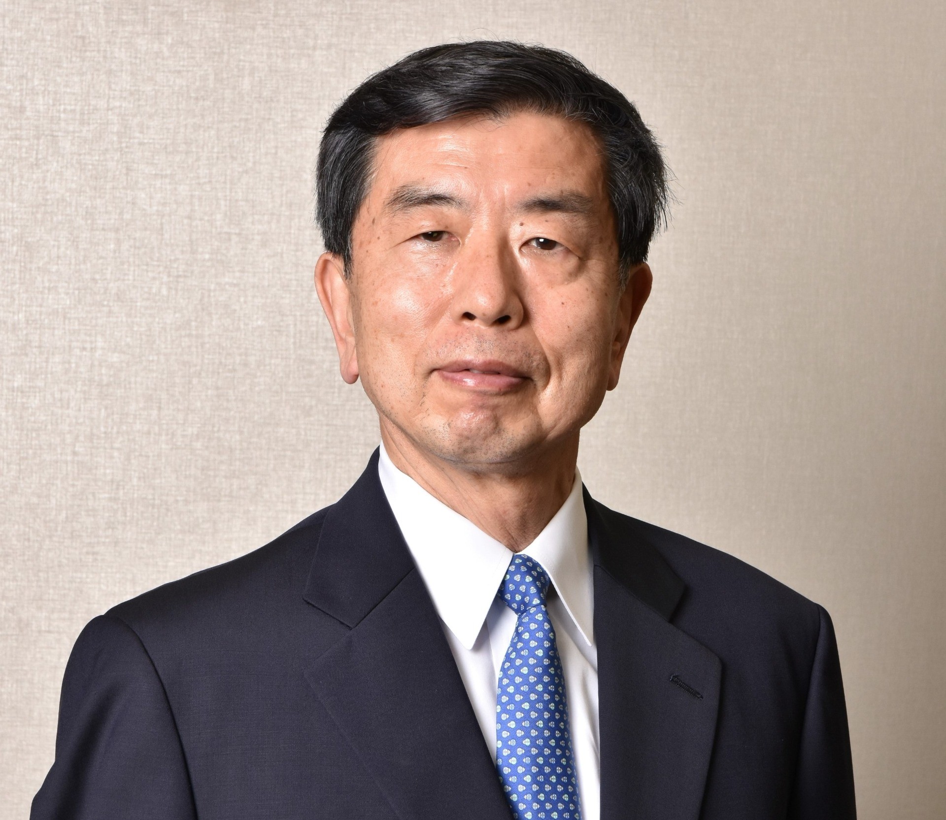 中尾　武彦