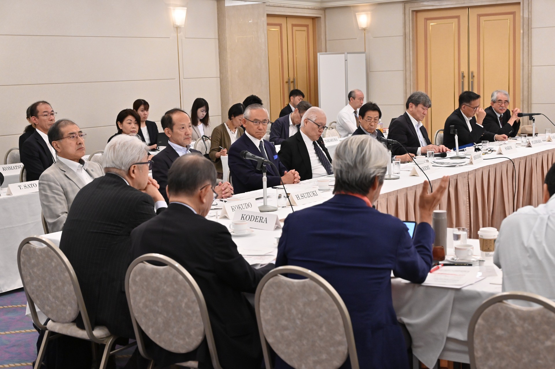 「グローバルヘルスと人間の安全保障」運営委員会